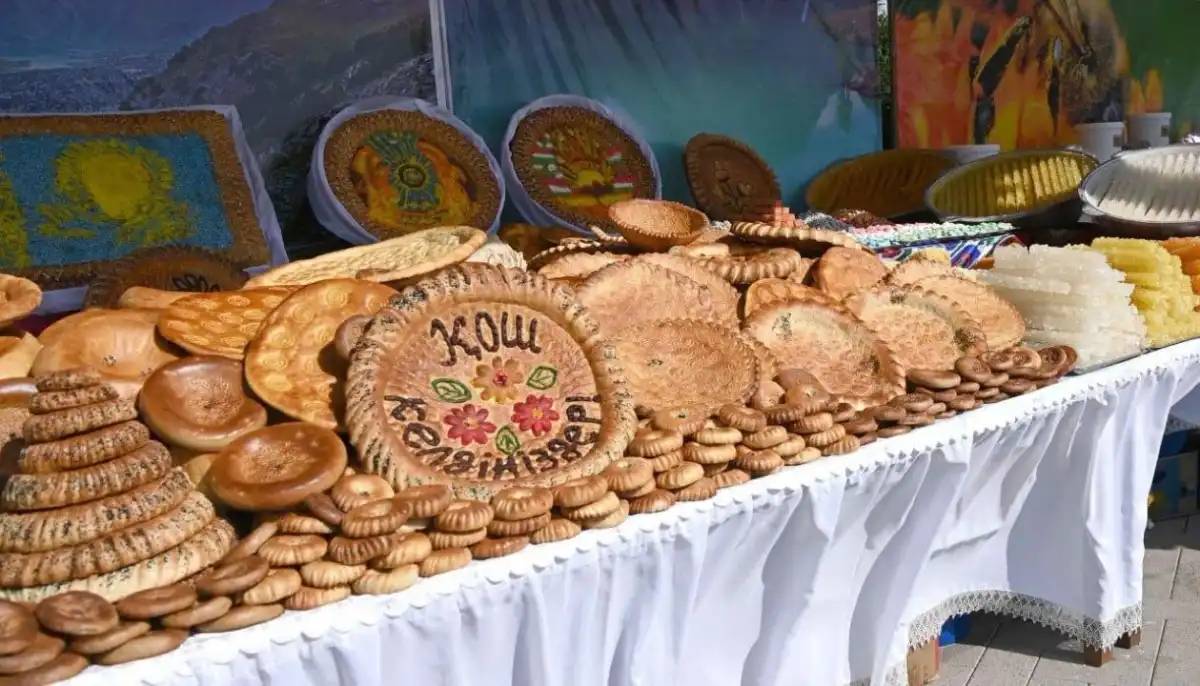 Күніне бір тонна палау: Астанада Тәжікстан өнімдерінің жәрмеңкесі өтеді
