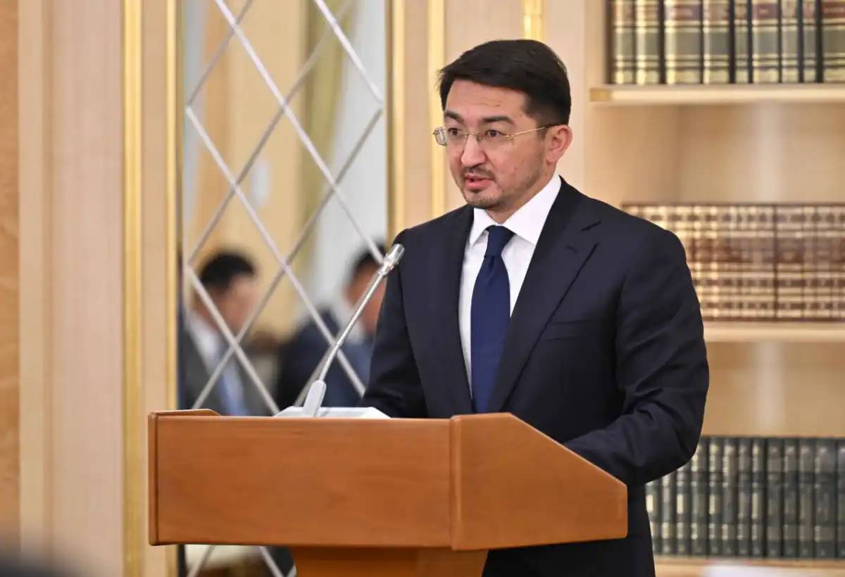 Кеңес барысында бірқатар министрлер жасанды интеллектіні дамыту тақырыбында баяндама жасады