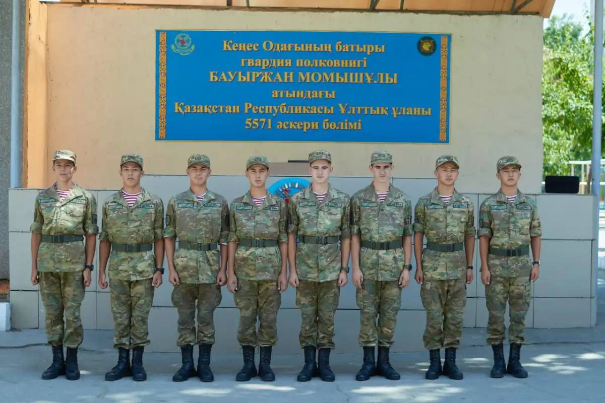 Ерекше оқиға: Ұлттық ұланда төрт егіздер жұбы әскери қызметін өтеп жатыр