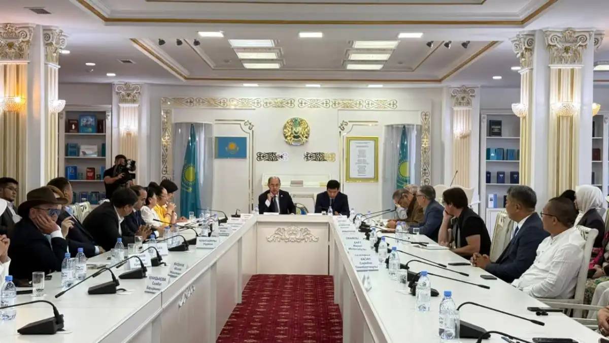 Астанада Абай туралы жаңа кітаптардың тұсаукесері өтті