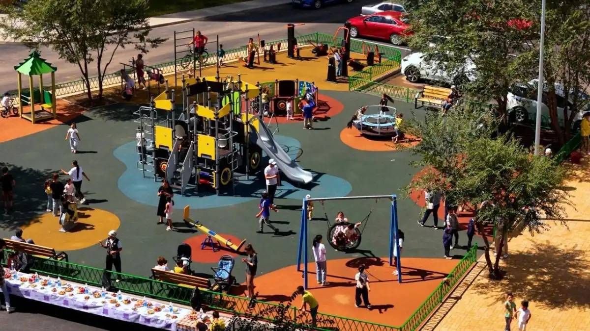 Астанада тағы бір тұрғын үй кешенінің ауласы абаттандырылды