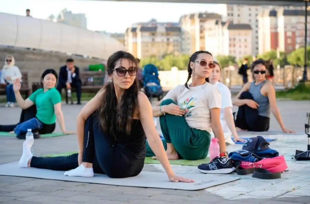 Астанада ашық аспан астында тегін йога жаттығулары өтеді