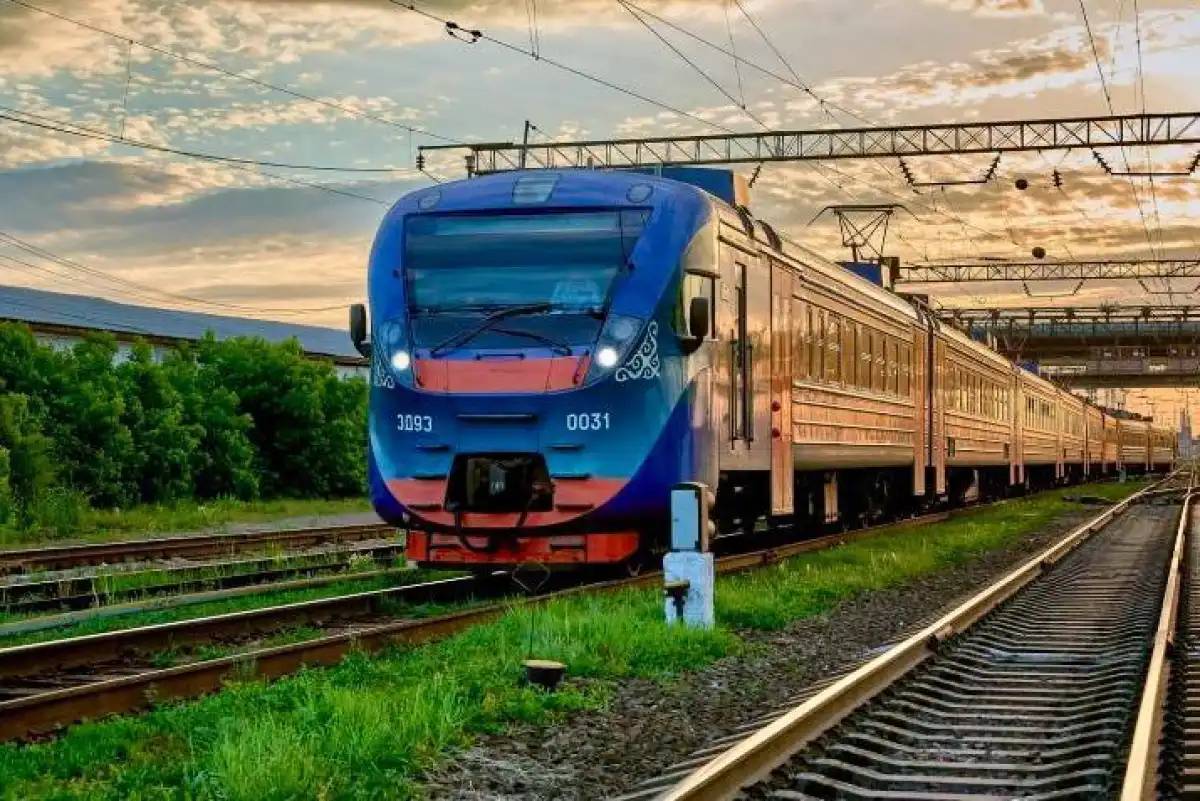 «Астана – Бурабай курорты» бағыты бойынша қосымша электр пойызы іске қосылды