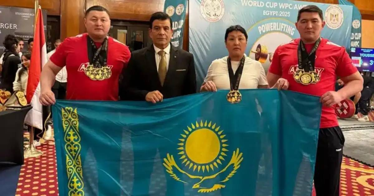 Астаналық ұстаз ауыр жүк көлігін сүйреп, жаңа рекорд орнатпақ (ВИДЕО)