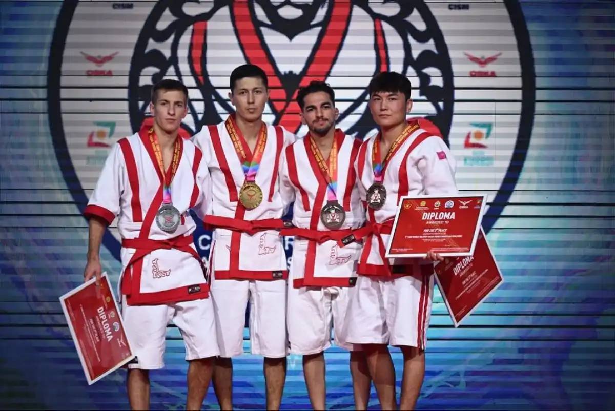 Астаналық балуан қазақ күресінен әлем чемпионы атанды