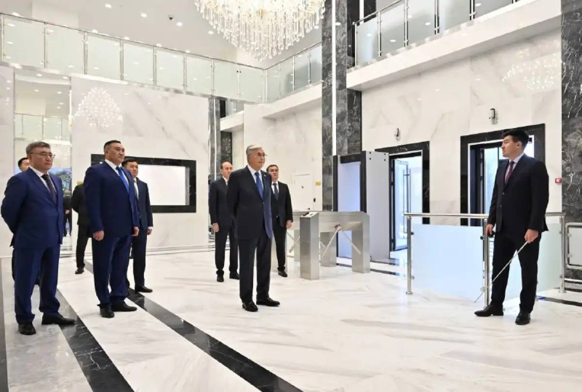 Президент Астана қаласы бойынша ҰҚК департаментінің жаңа ғимаратын аралады