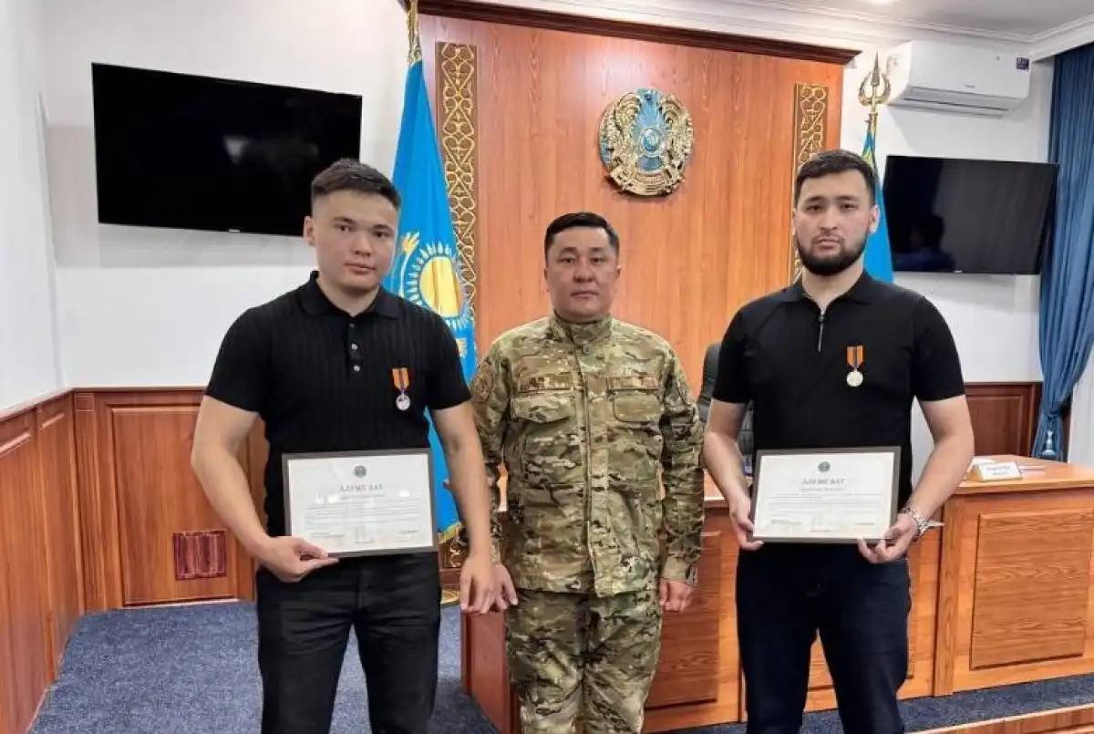 Балаларды құтқарған астаналық тұрғындар марапатталды