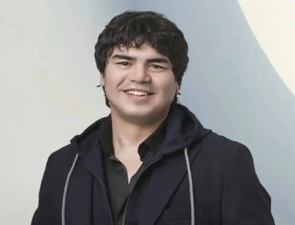 «Алты айда 35 кг салмақ тастадым»: Кенжебек Жанәбілов мектеп кезінде қалай өзгергенін айтты