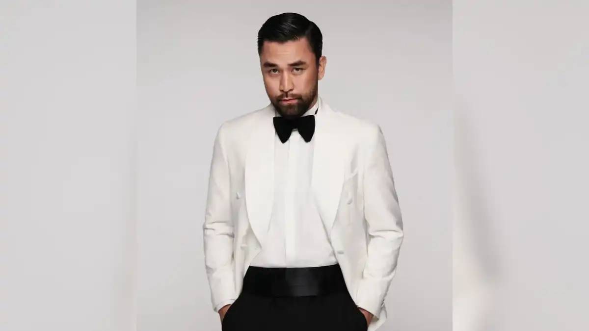 «Мен – жалғызбасты анамын»: Әмренің ассистенті әншіден тиісті өтемақы ала алмай жүргенін айтты