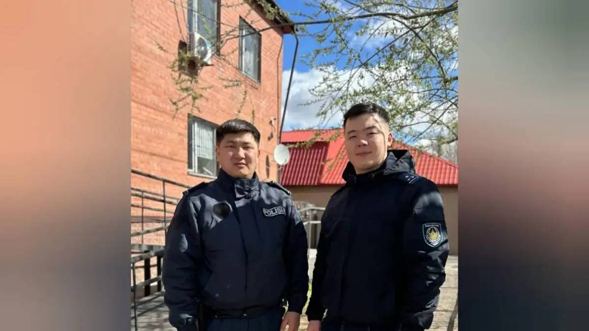 Астаналық полицейлер жоғалған қарияны тауып, отбасына табыстады