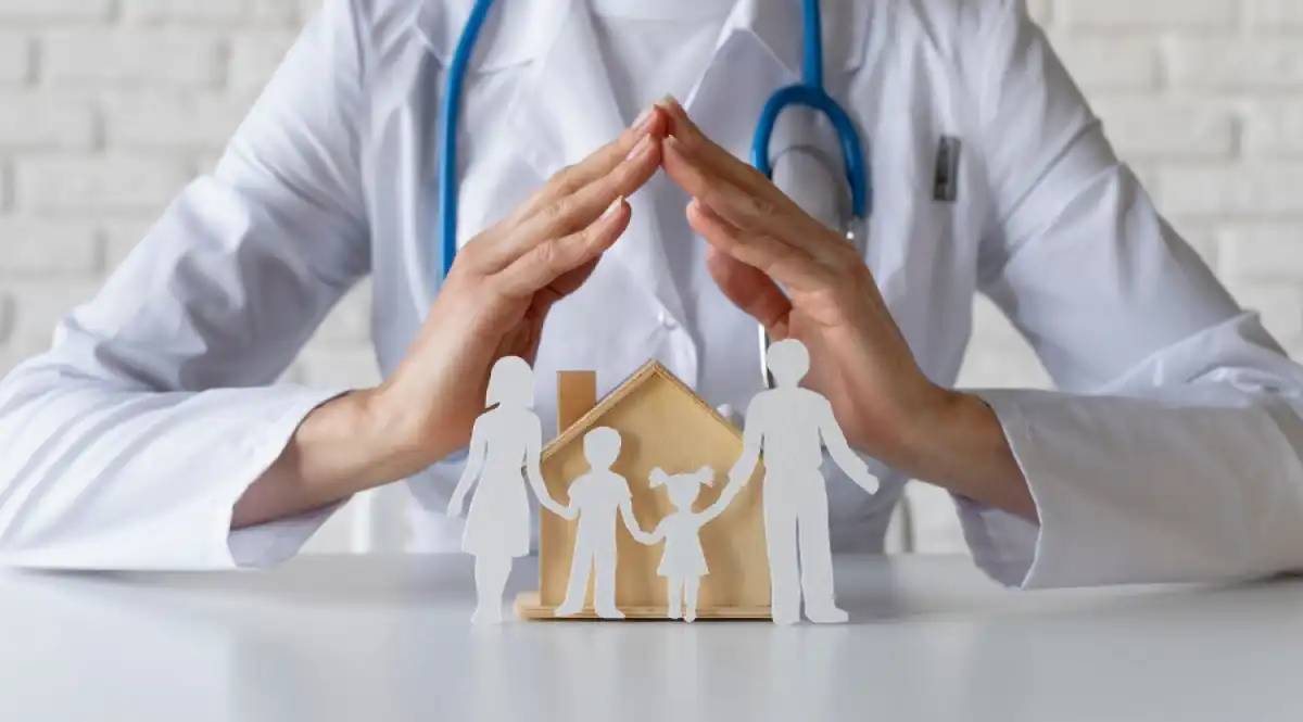 Денсаулық сақтау министрлігі МӘМС-ті жою жөніндегі петицияға пікір білдірді