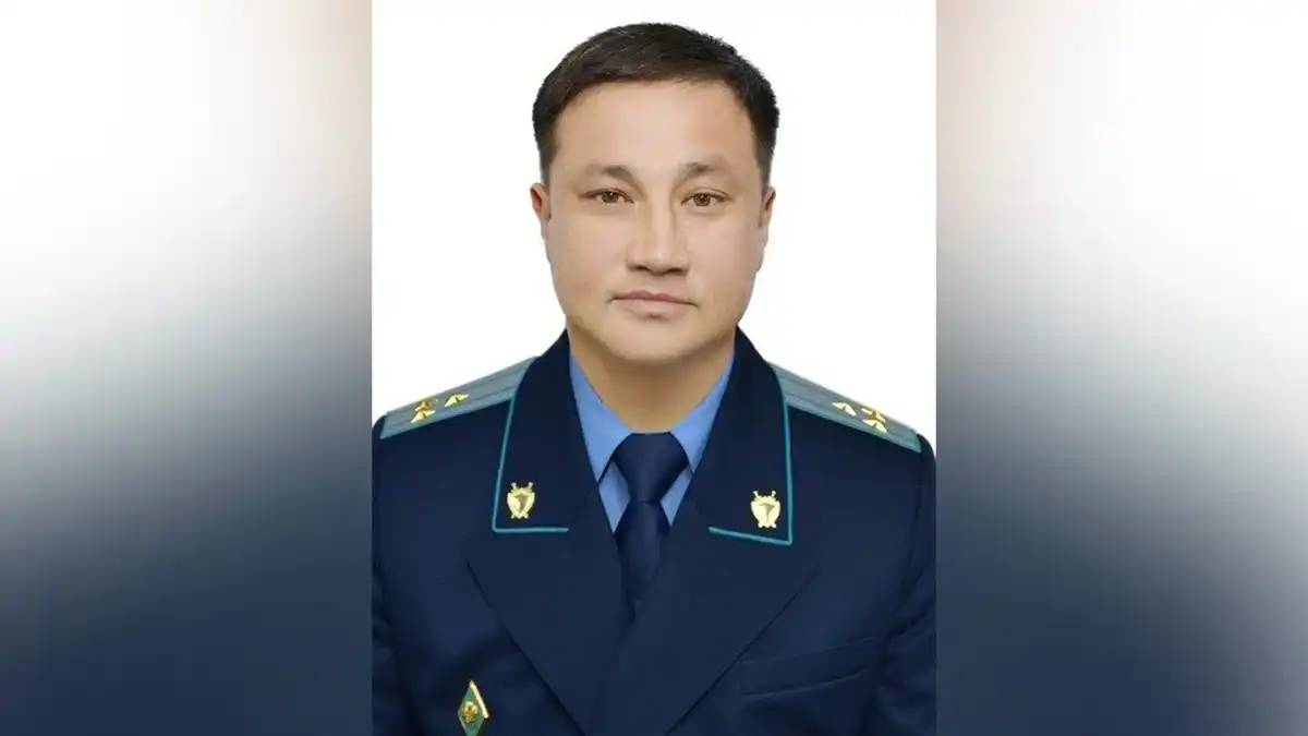 Мас күйінде тәртіп бұзды деп айыпталған прокурор ақталып шықты