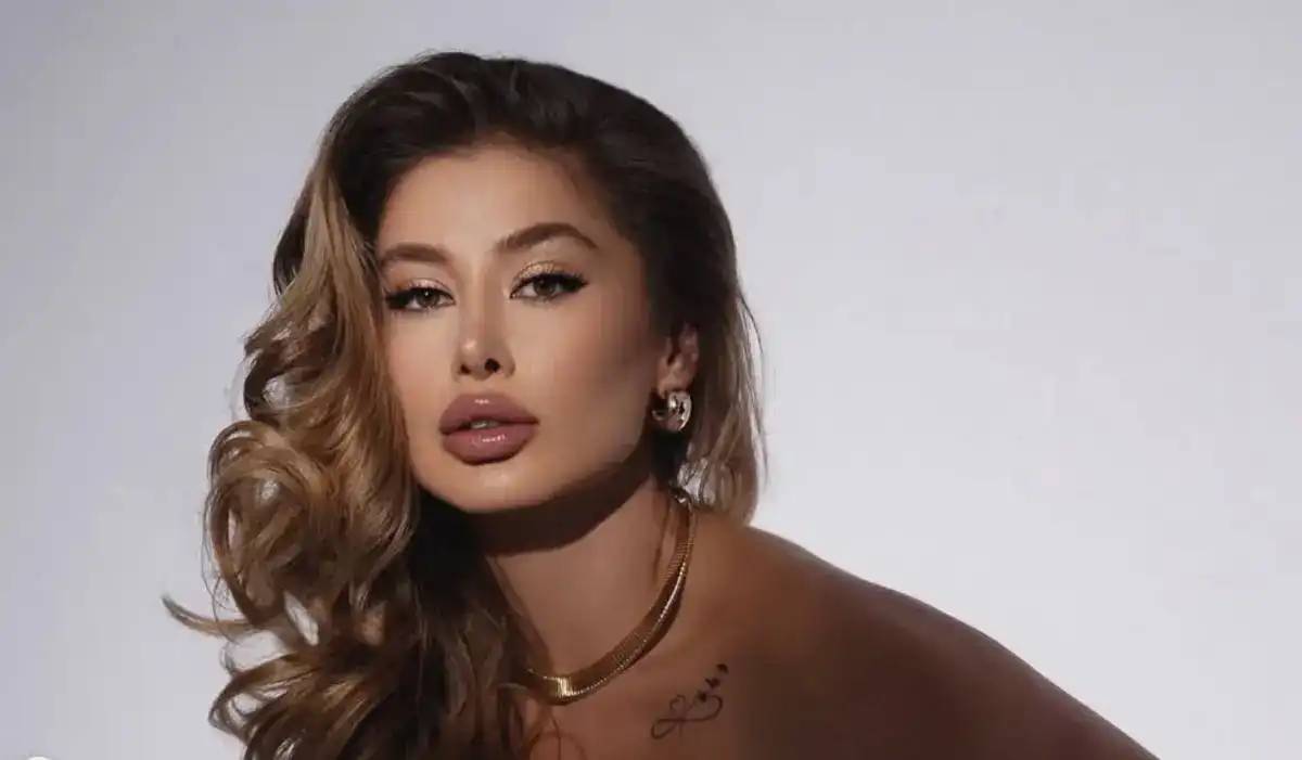 «Ерте күйеуге шықпаңдар, карьера жасап алыңдар»: атышулы блогер қыздарға ақыл айтты