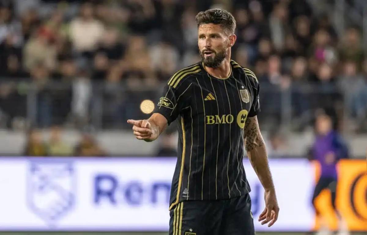 «500 мың доллар»: АҚШ-та атақты француз футболшысының үйін тонап кетті