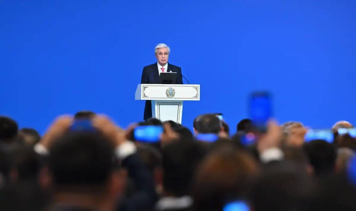 Президент «Педагог мәртебесі туралы» заңға өзгерістер енгізуді ұсынды