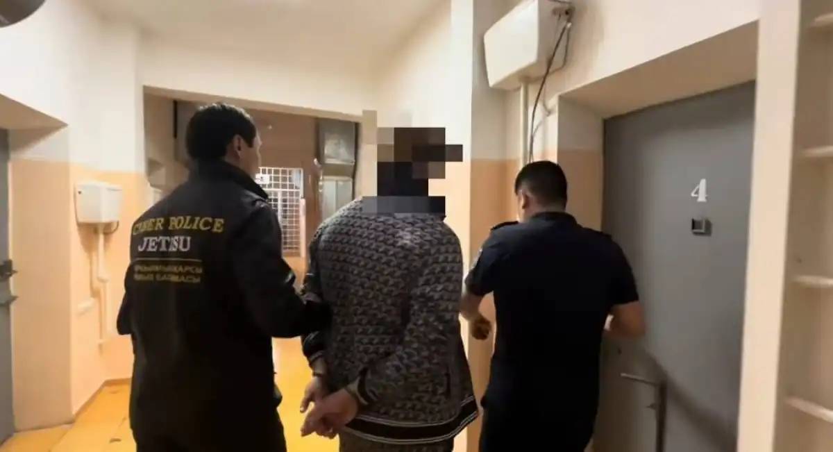 Қазақстандықтардың есепшоттарына кибершабуыл жасаған күдікті ұсталды (ВИДЕО)