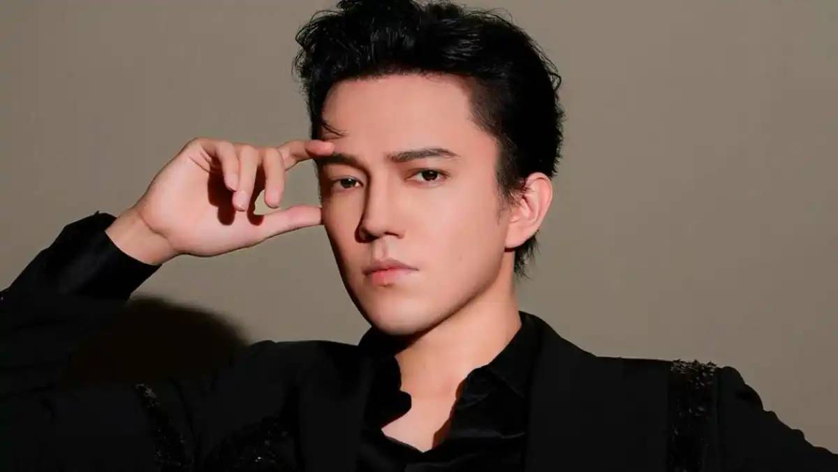 Кетчуп пен нан: Димаш Құдайберген әнін келеке қылғандарға үн қатты