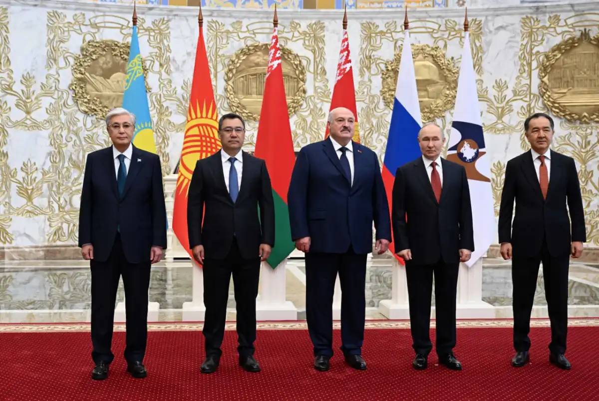 ЕАЭО-ға мүше мемлекеттер басшылары Минскіде бірге суретке түсті