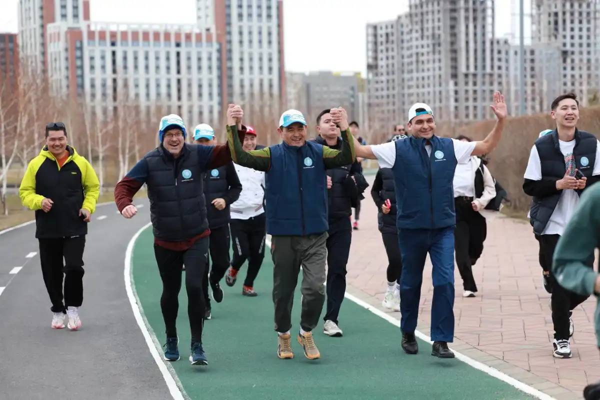 Дүниежүзілік денсаулық күні: Астанада «Walk the Talk» жаппай жарысы өтті