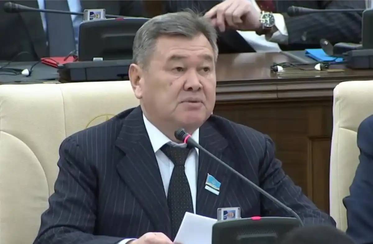 «Арал теңізін емес, көрші елдің көлін толтырып жатырмыз»: депутат Арал мәселесін көтерді