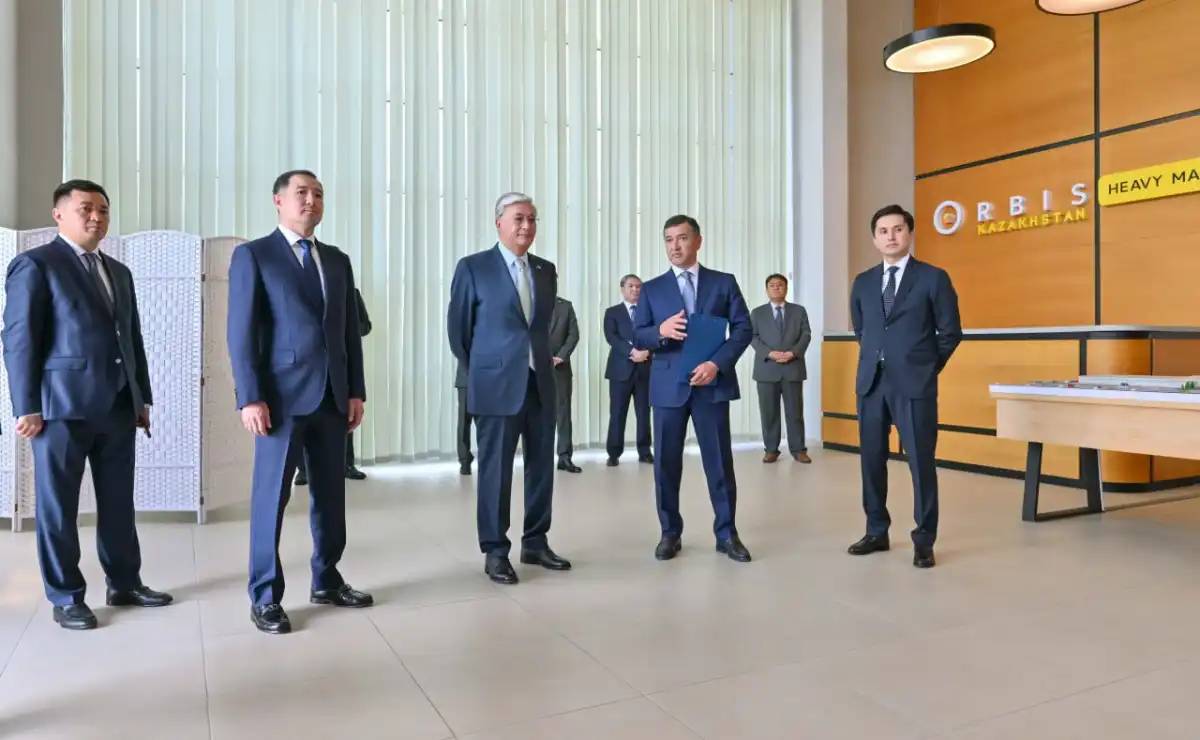 Президент Orbis Heavy Machinery арнайы және коммерциялық техника зауытына барды