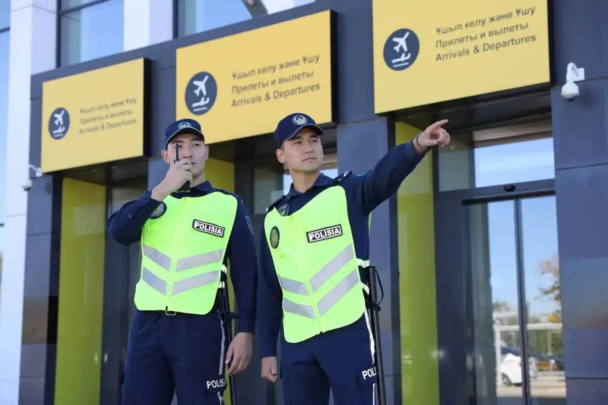 Жолаушы ұшақта тәртіп бұзғаны үшін қамауға алынды