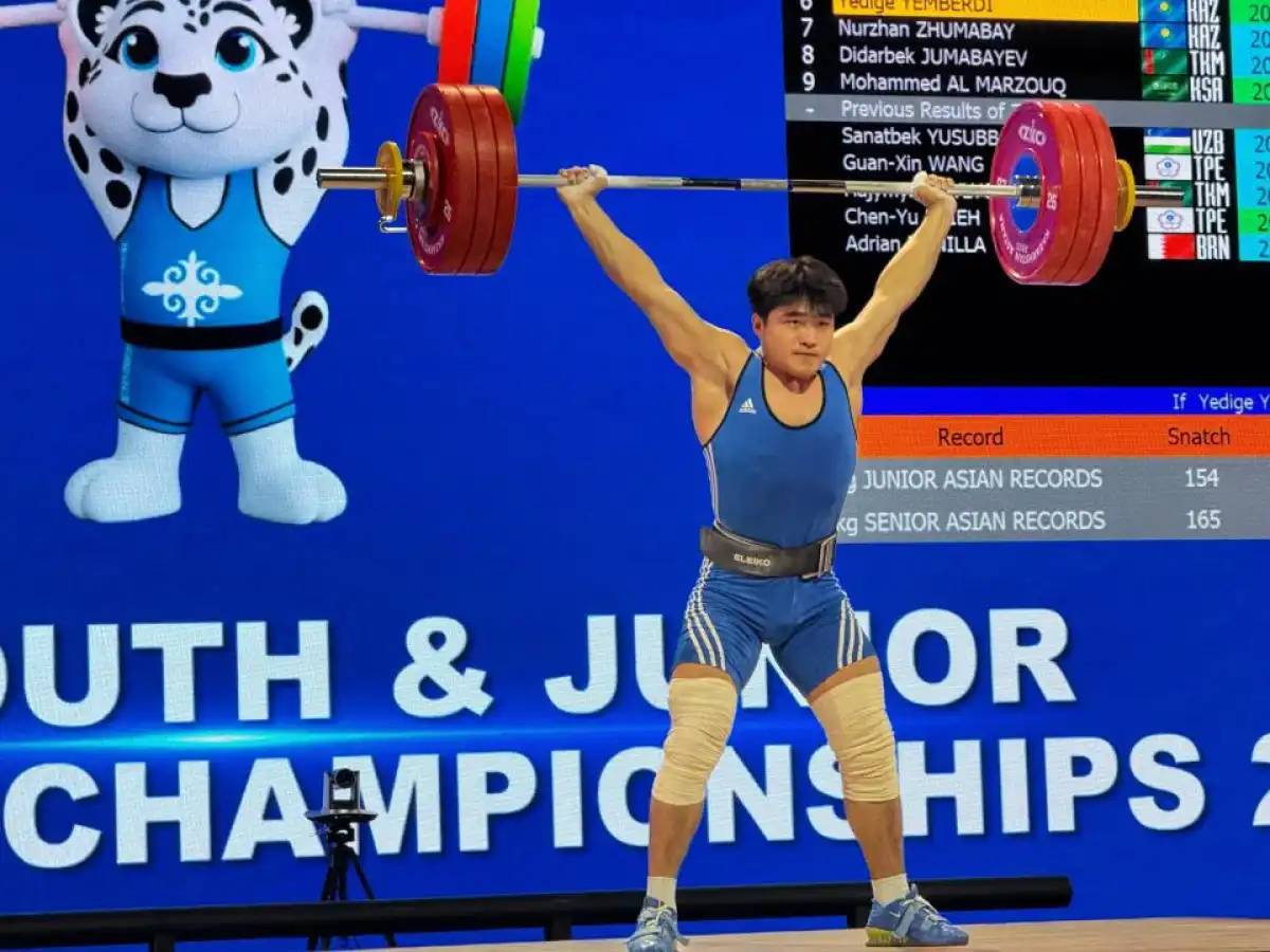 Едіге Емберді ауыр атлетикадан Азия чемпионатында рекорд жаңартты