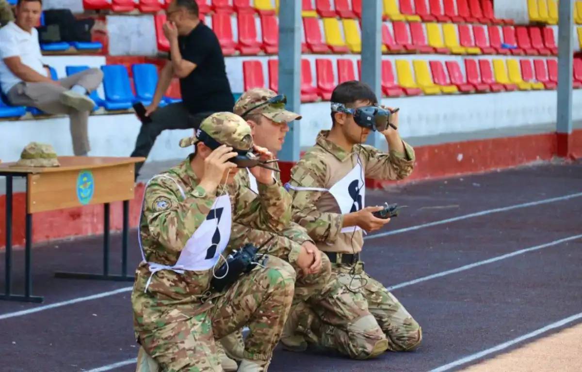 Елімізде алғаш рет өткен дрон сайысында десантшылар үздік атанды