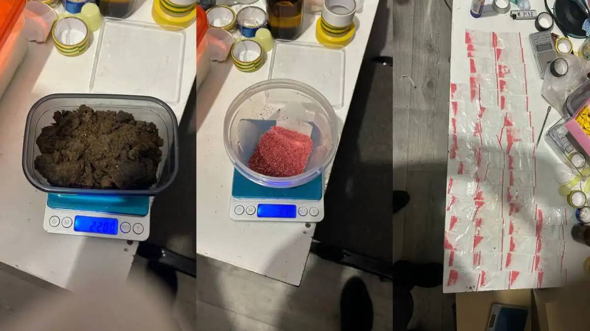 Оралда екі қыздан 1,6 келі синтетикалық есірткі тәркіленді