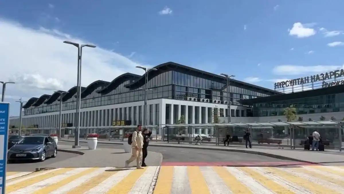 Көлік полицейлері 300-ден астам жолаушыны әуе рейстерінен түсірді