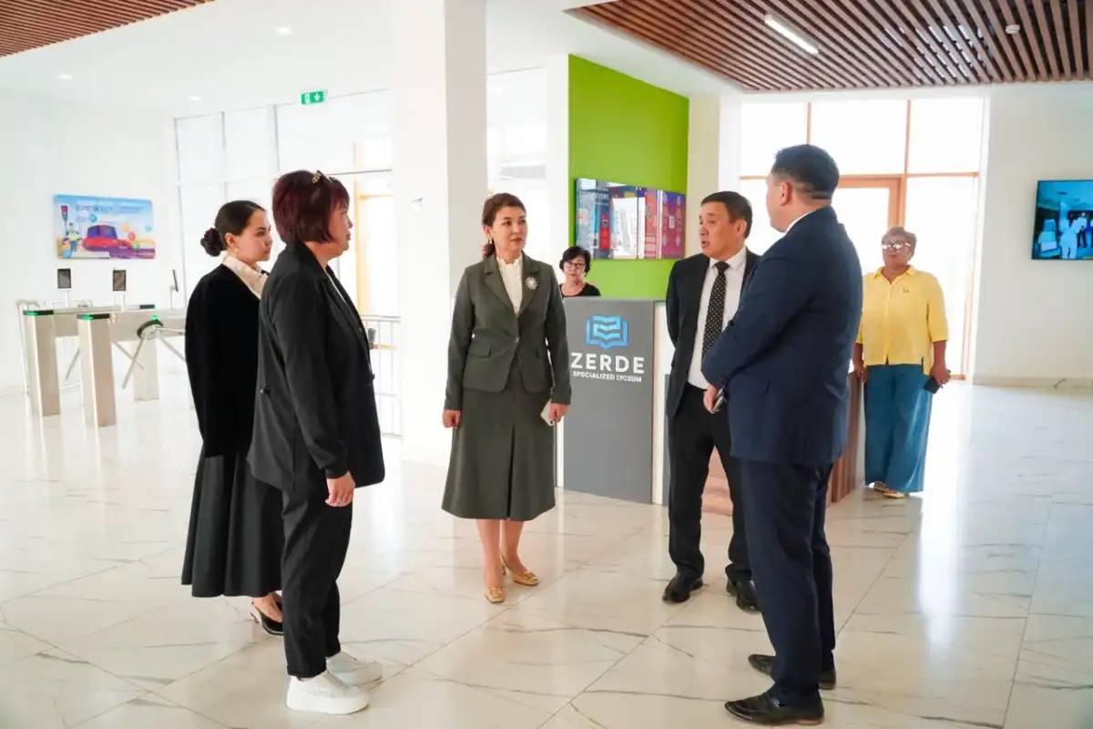 Әлихан Мақсұт атындағы физика кабинеті ашылды