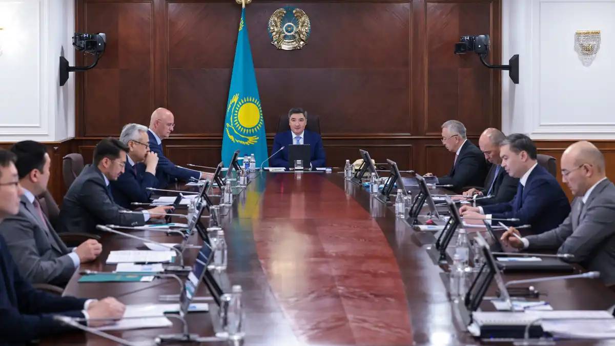 Бектенов шетелдік инвесторлар кеңесінің аралық отырысын өткізді