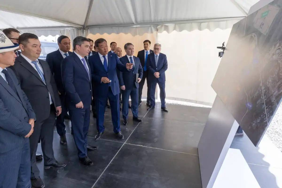 Олжас Бектенов Қордайдағы көлік-логистикалық кешеннің құрылыс барысын тексерді