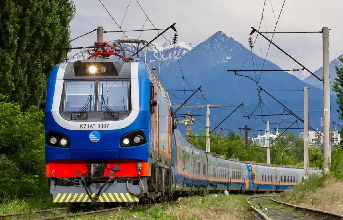 Алакөлге жазда 240 мың жолаушы теміржол көлігімен тасымалданады