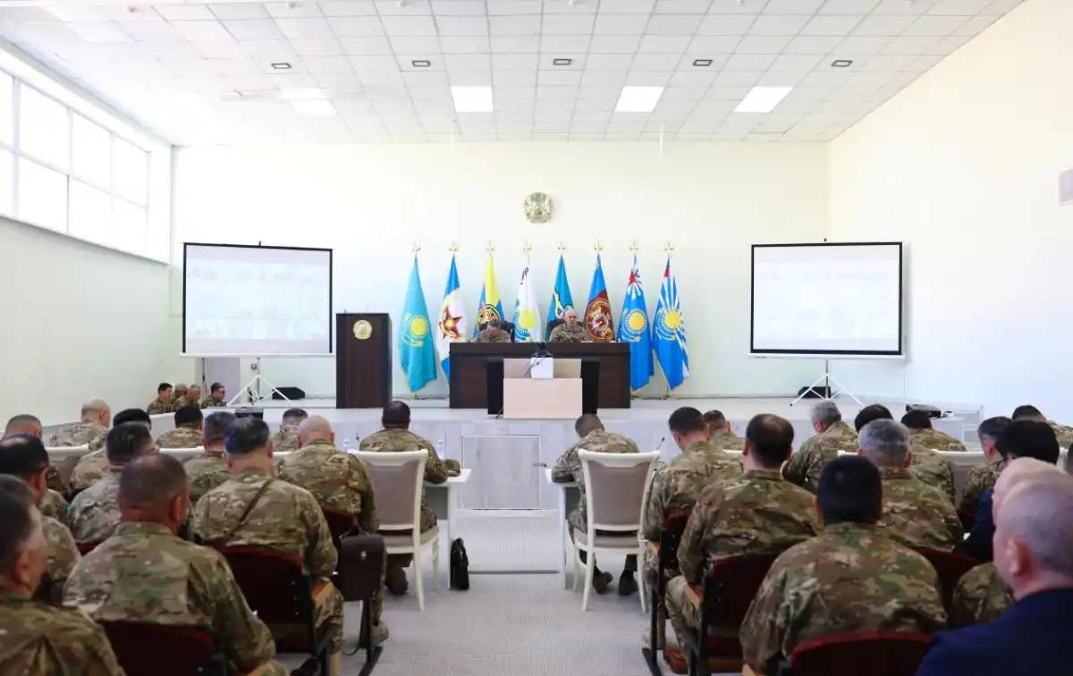 Қорғаныс министрлігі әскерді дамытудың басым міндеттерін айқындады