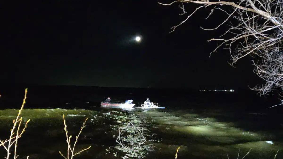 Бурабайда түнде көл бетіне қайықпен шыққан балалар құтқарылды