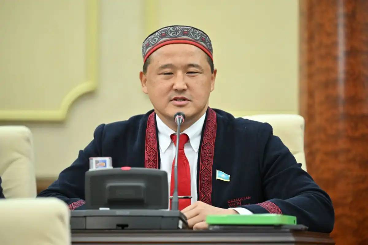 Мәжіліс депутаты 1 маусымды мемлекеттік мереке ретінде бекітуді ұсынды