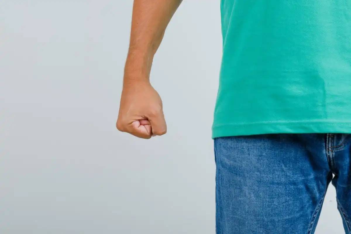 «Шетелге оқуға түскен»: мектеп оқушылары қатарласының жетістігін көре алмай, соққыға жыққан