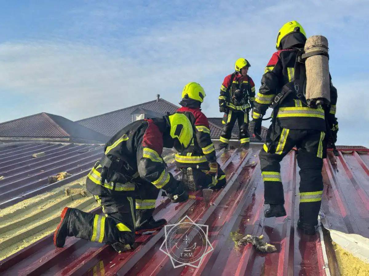 Астанада автобөлшектер сақтау қоймасы өртенді