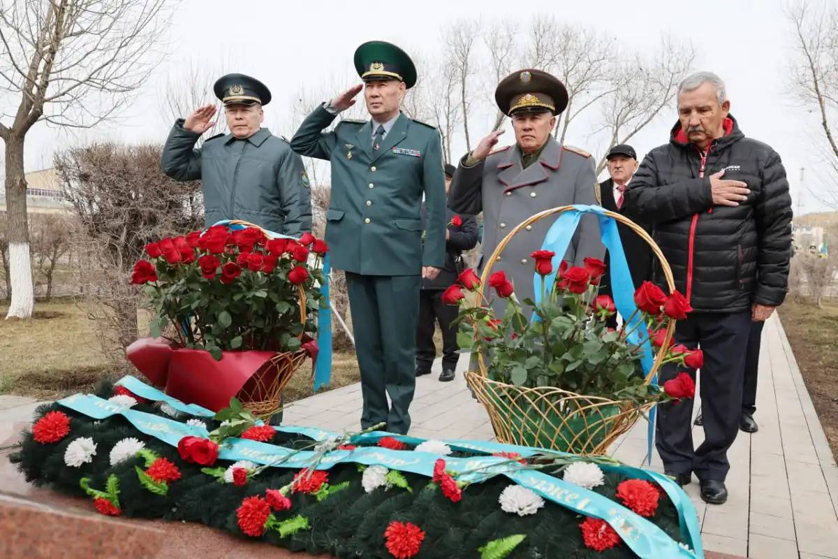 Ұлттық ұлан «Қазбаттың» әскери қызметшілеріне құрмет көрсетті