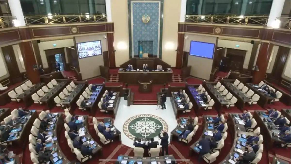 Енді жеке академияларға өз атауларына «ұлттық» сөзін тіркеуге рұқсат етілмейді