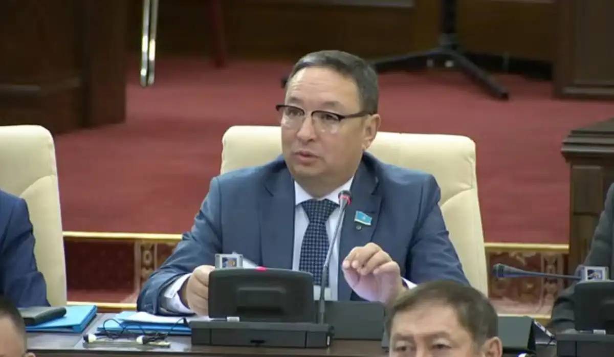 Қазақстан мен Түрікменстан арасындағы визалық режим мәселесі кеңейтіле ме – Серік Ерубаев