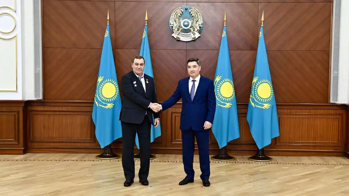 Көмір өнеркәсібінің ардагерлері мен мамандарына мемлекеттік наградалар табысталды