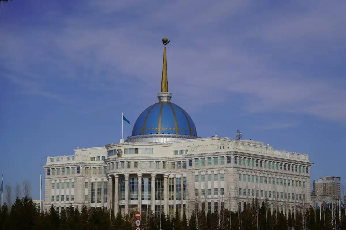 Мемлекет басшысы Үндістан Премьер-министріне көңіл айтты