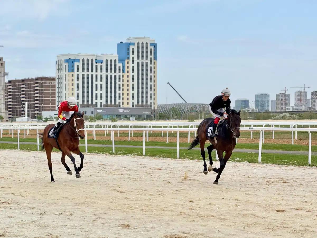 Ұлы Жеңіске 80 жыл:  Елордада Astana Cup ат жарысы басталды