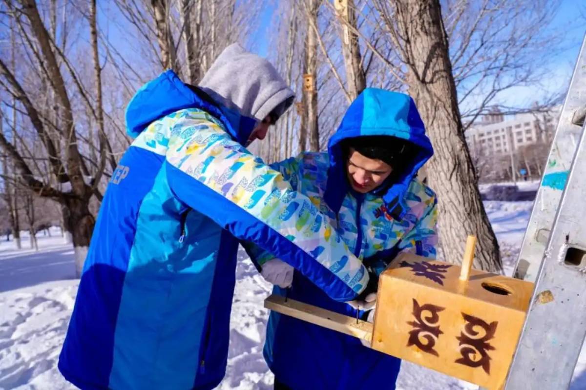 Астанадағы саябақта еріктілер ерекше акция өткізді