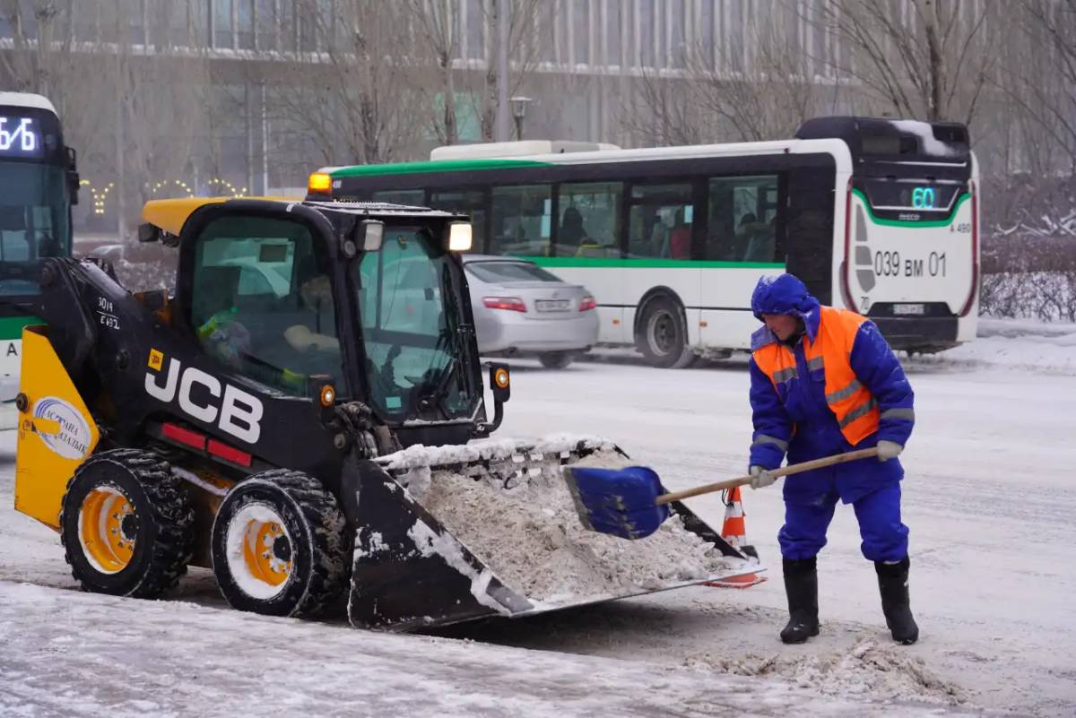 Астанадан қыс басталғалы 3 миллион текше метрден астам қар шығарылды