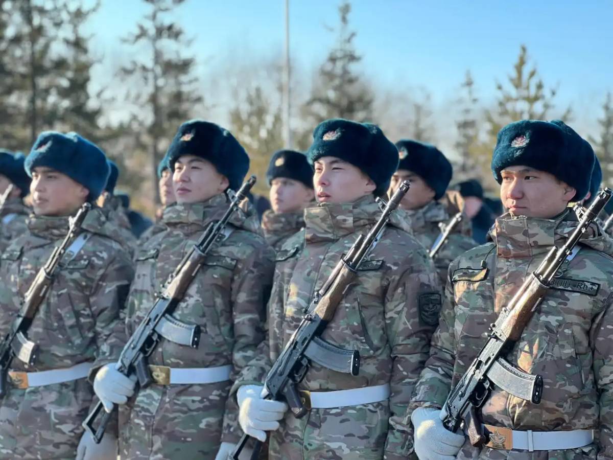 Елордада 200-ден астам жас сарбаз әскери ант қабылдады