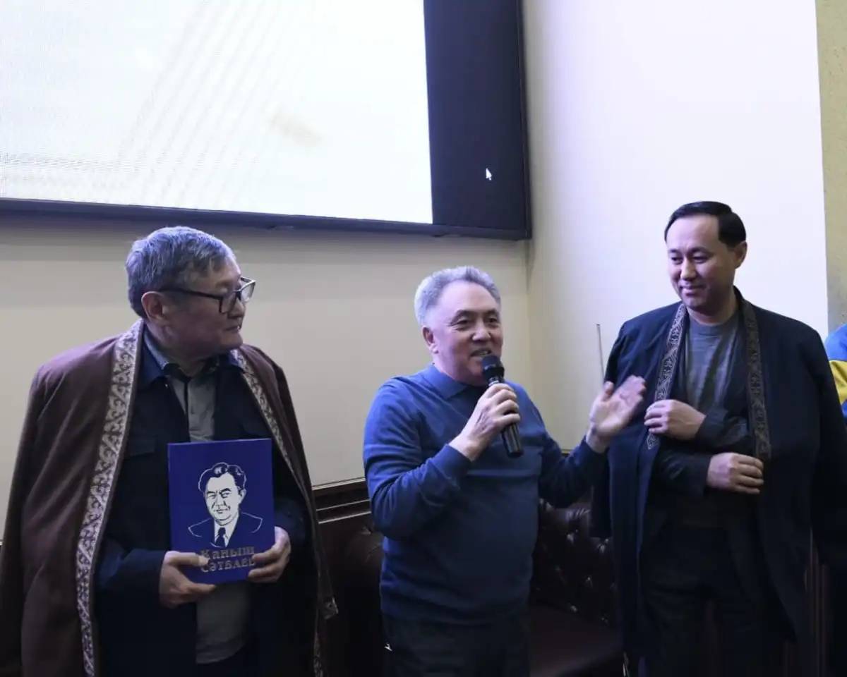 Elorda Aqparat медиахолдингі ұйымдастырған журналистер арасындағы бильярд турнирі басталды