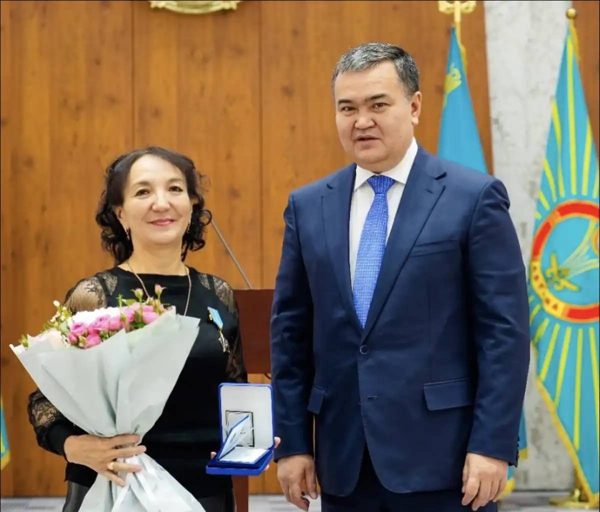 Астана қаласы әкімі  Elorda Aqparat медиахолдингінің қызметкерлерін марапаттады